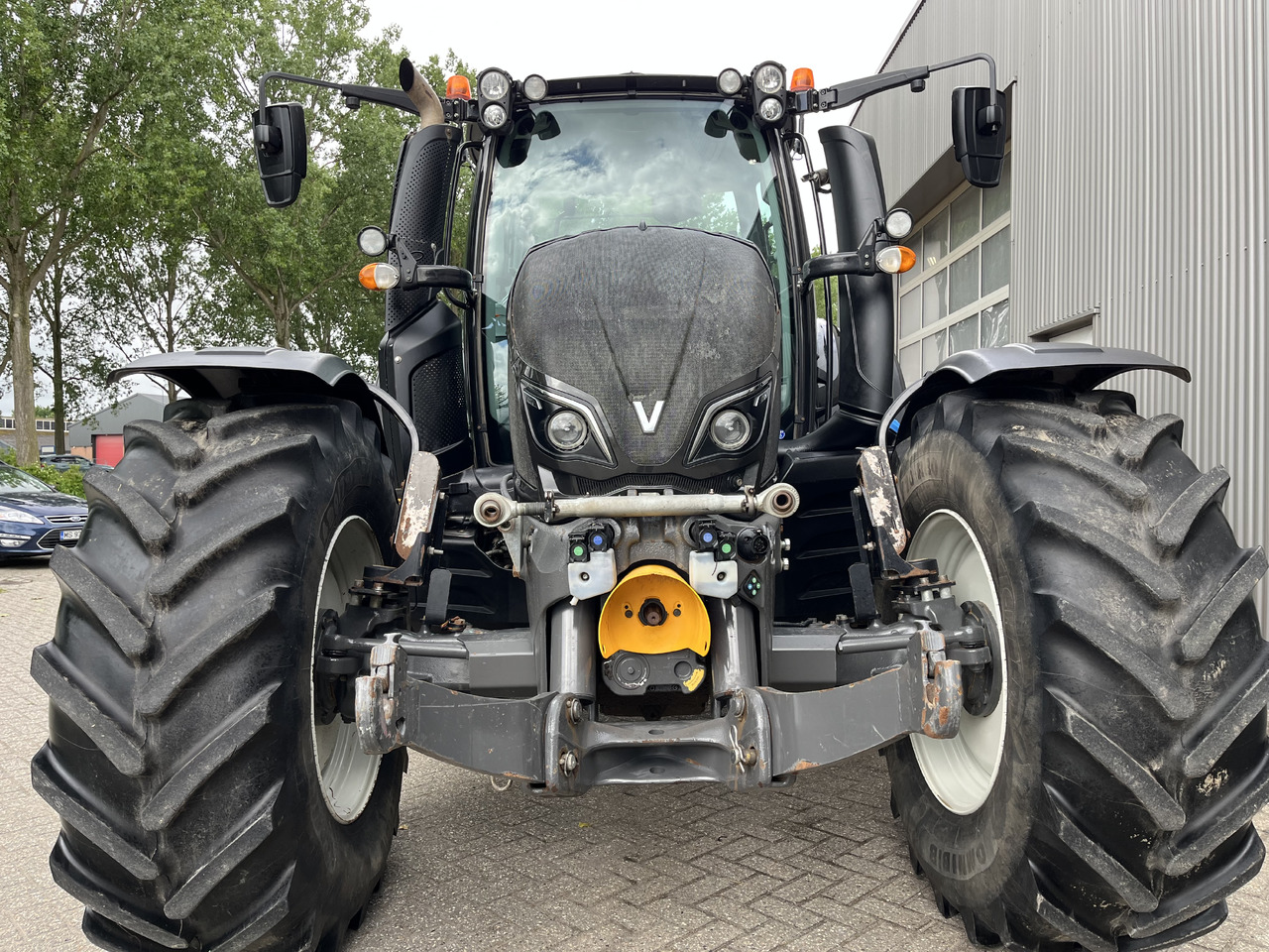 VALTRA N174 ACTIVE - Farm tractor: picture 3 VALTRA N174 ACTIVE - Farm tractor: picture 3