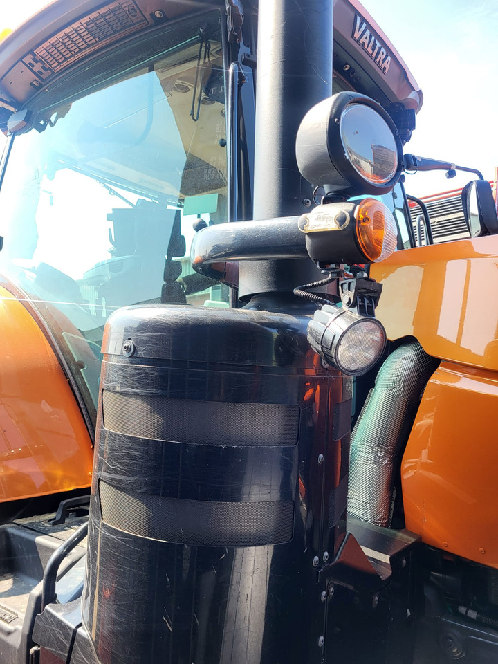 VALTRA S394 - Farm tractor: picture 3 VALTRA S394 - Farm tractor: picture 3