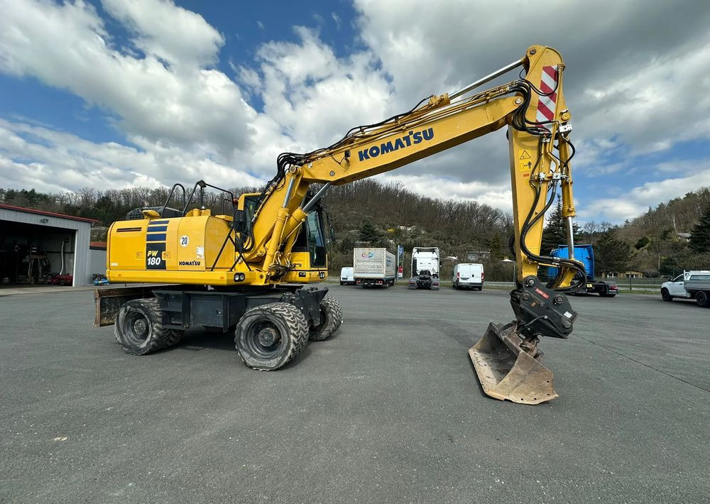 Komatsu PW 180-10, 2017 ROK, 6000 MTH, OIL QUICK - Wheel excavator: picture 1 Komatsu PW 180-10, 2017 ROK, 6000 MTH, OIL QUICK - Wheel excavator: picture 1