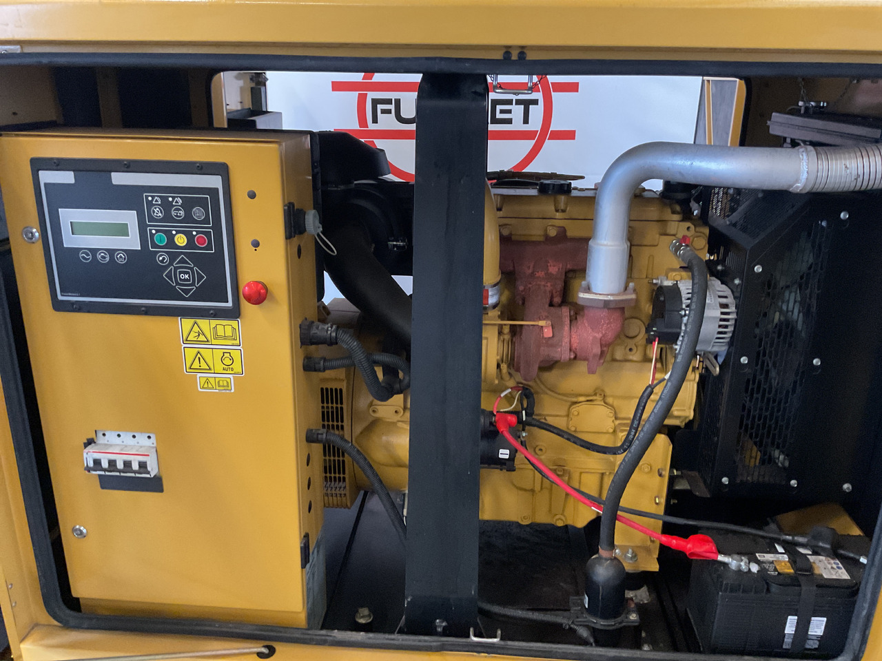 Caterpillar 65KVA, low hours like new. - Generator set: picture 4 Caterpillar 65KVA, low hours like new. - Generator set: picture 4