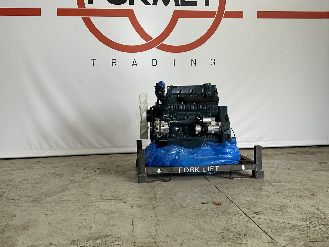 Kubota V3300 - Engine: picture 1 Kubota V3300 - Engine: picture 1