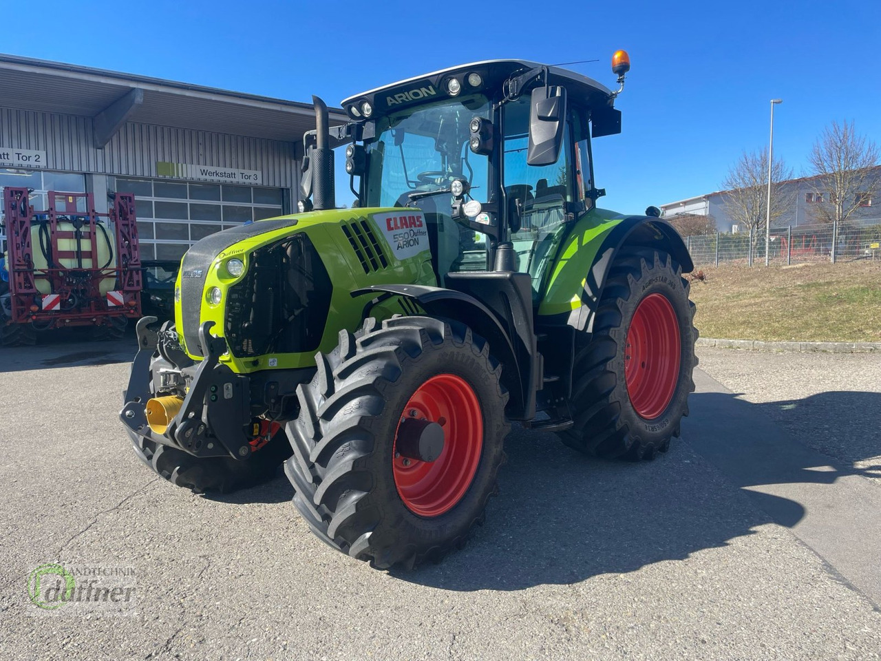 CLAAS Arion 550 CEBIS CMATIC - Farm tractor: picture 3 CLAAS Arion 550 CEBIS CMATIC - Farm tractor: picture 3