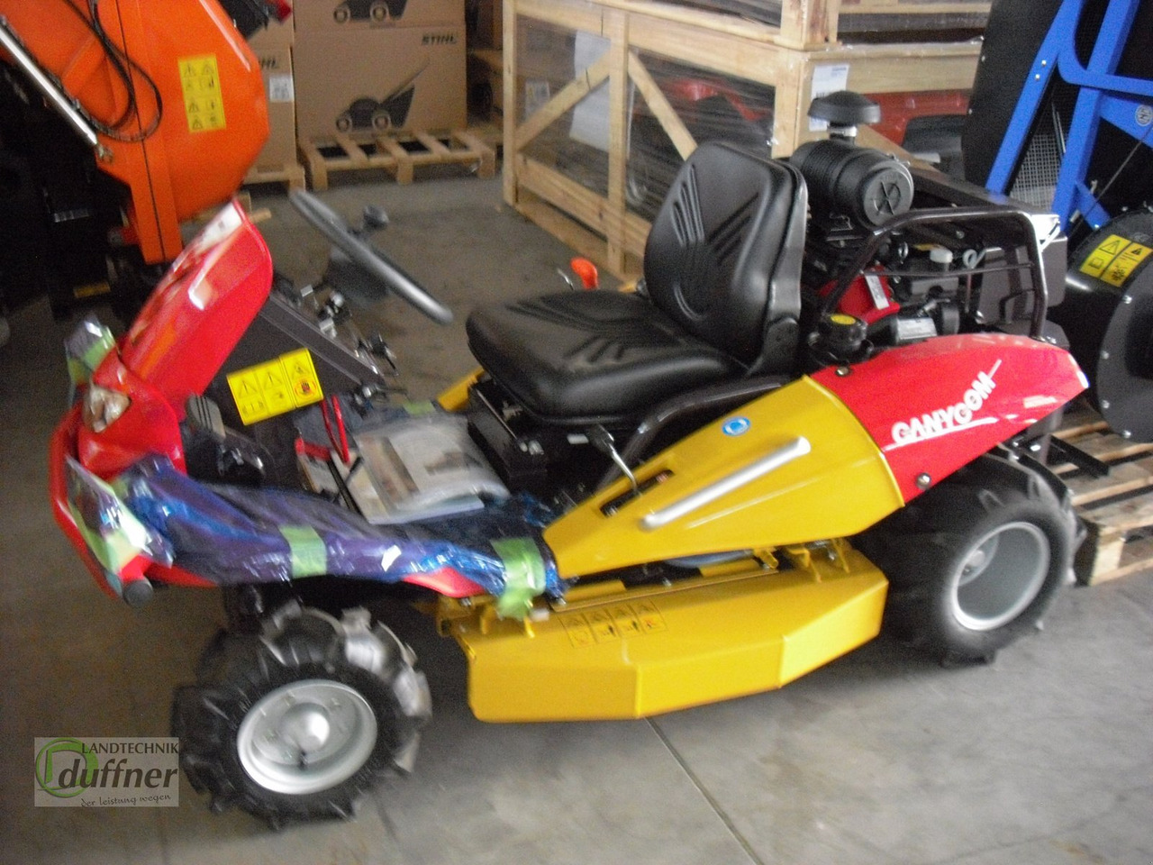 Canycom CMX 2402 - Garden mower: picture 2 Canycom CMX 2402 - Garden mower: picture 2