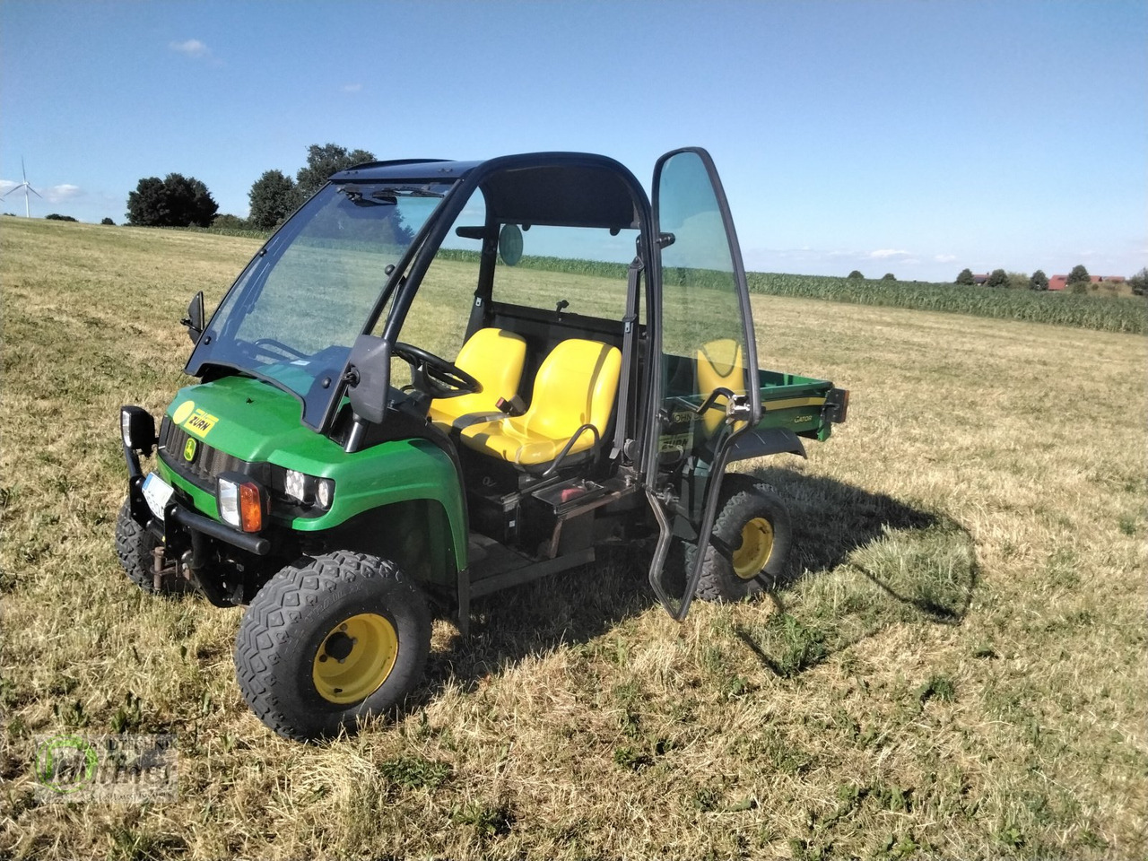 John Deere Gator 4X2 - ATV/ Quad: picture 2 John Deere Gator 4X2 - ATV/ Quad: picture 2