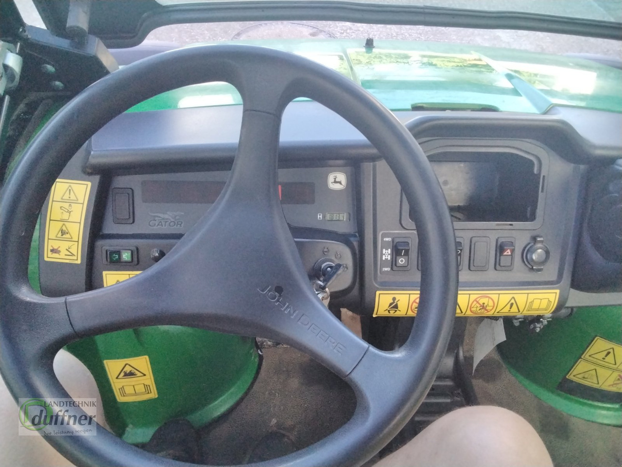John Deere Gator 4X2 - ATV/ Quad: picture 5 John Deere Gator 4X2 - ATV/ Quad: picture 5