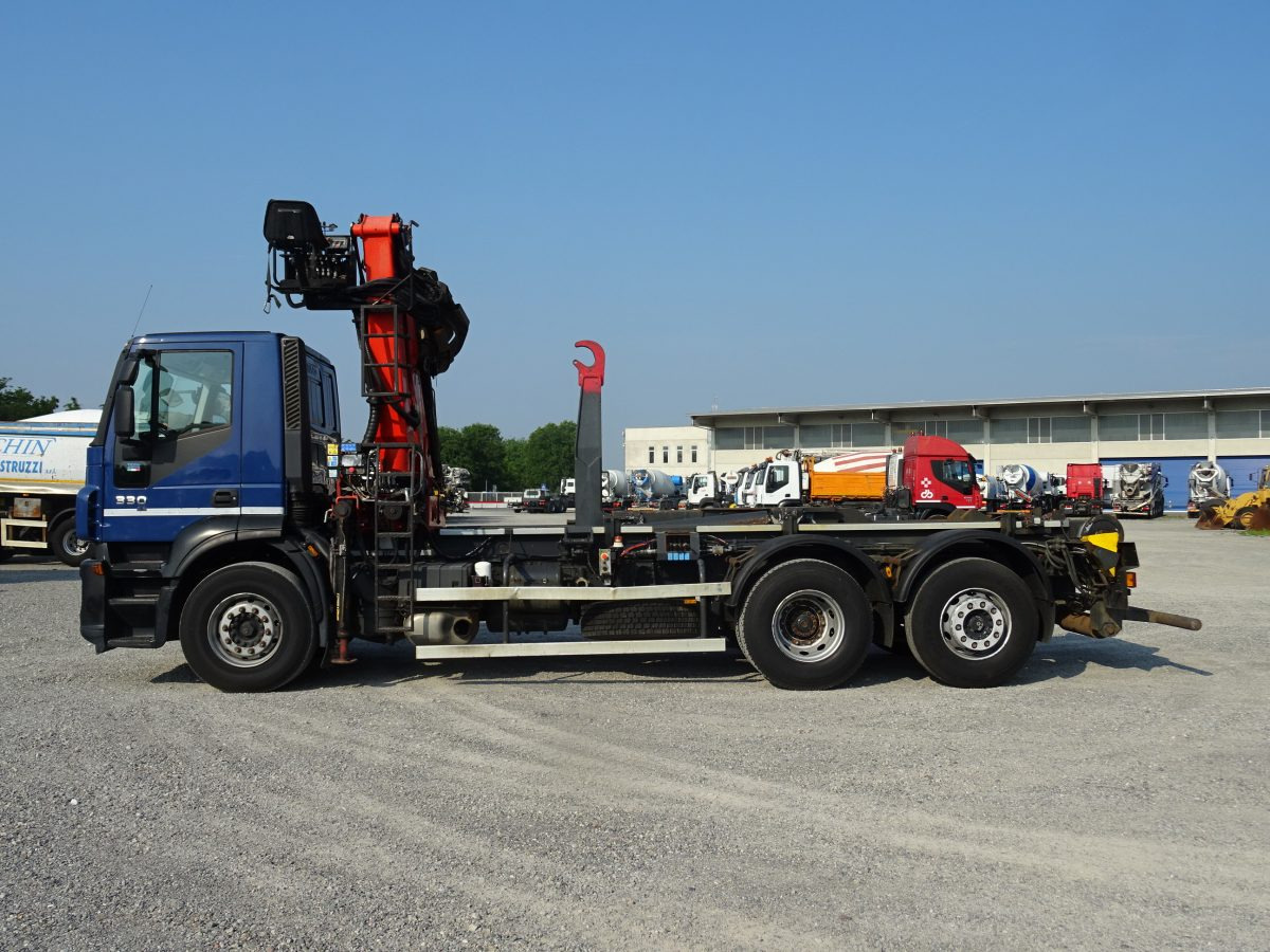 IVECO STRALIS 330 - Hook lift truck, Crane truck: picture 2 IVECO STRALIS 330 - Hook lift truck, Crane truck: picture 2