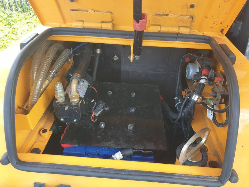 Wheel excavator Hyundai HW160: picture 10