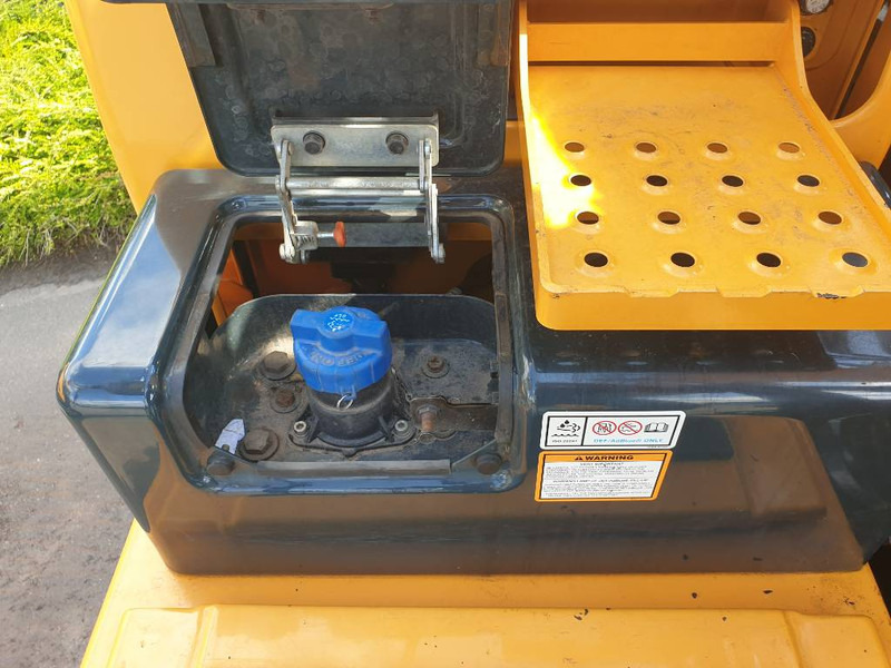 Wheel excavator Hyundai HW160: picture 11