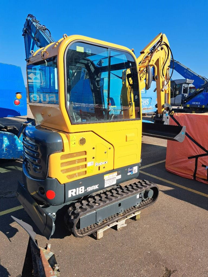 Hyundai R18-9AK - Mini excavator: picture 3 Hyundai R18-9AK - Mini excavator: picture 3