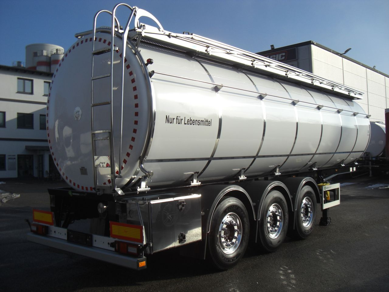Berger SAPL24 SATA / 5300KG - Tanker semi-trailer: picture 3 Berger SAPL24 SATA / 5300KG - Tanker semi-trailer: picture 3