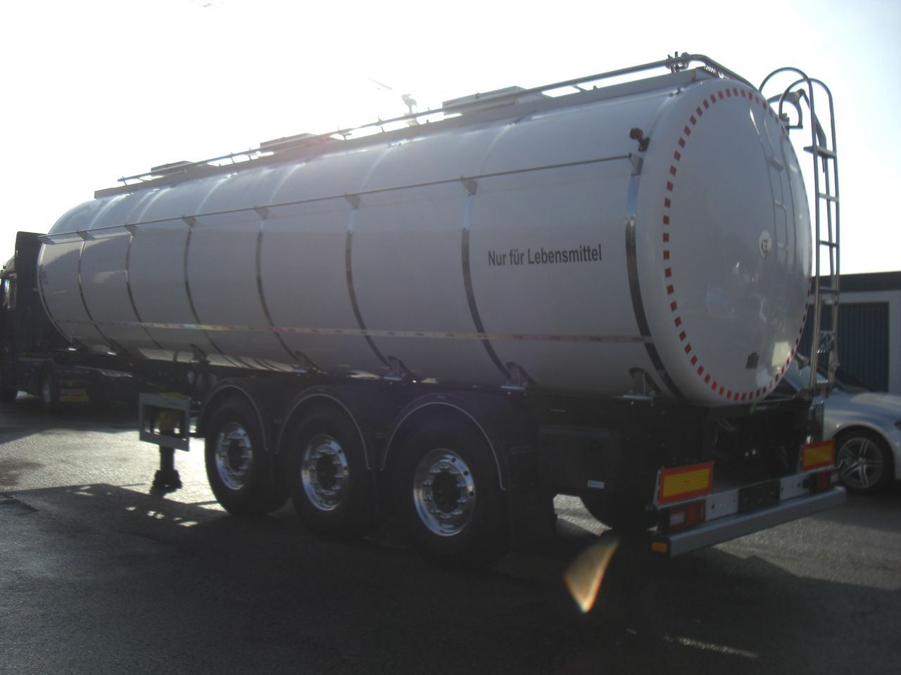 Berger SAPL24 SATA / 5300KG - Tanker semi-trailer: picture 4 Berger SAPL24 SATA / 5300KG - Tanker semi-trailer: picture 4