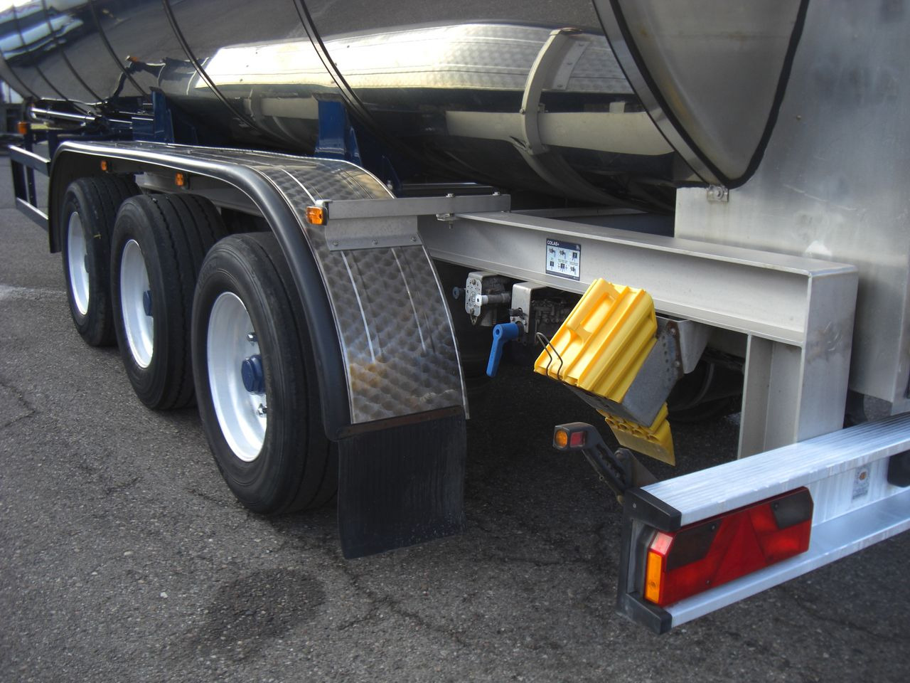 Wangen/Magyar SRP3MEB /BIERTANK - Tanker semi-trailer: picture 5 Wangen/Magyar SRP3MEB /BIERTANK - Tanker semi-trailer: picture 5
