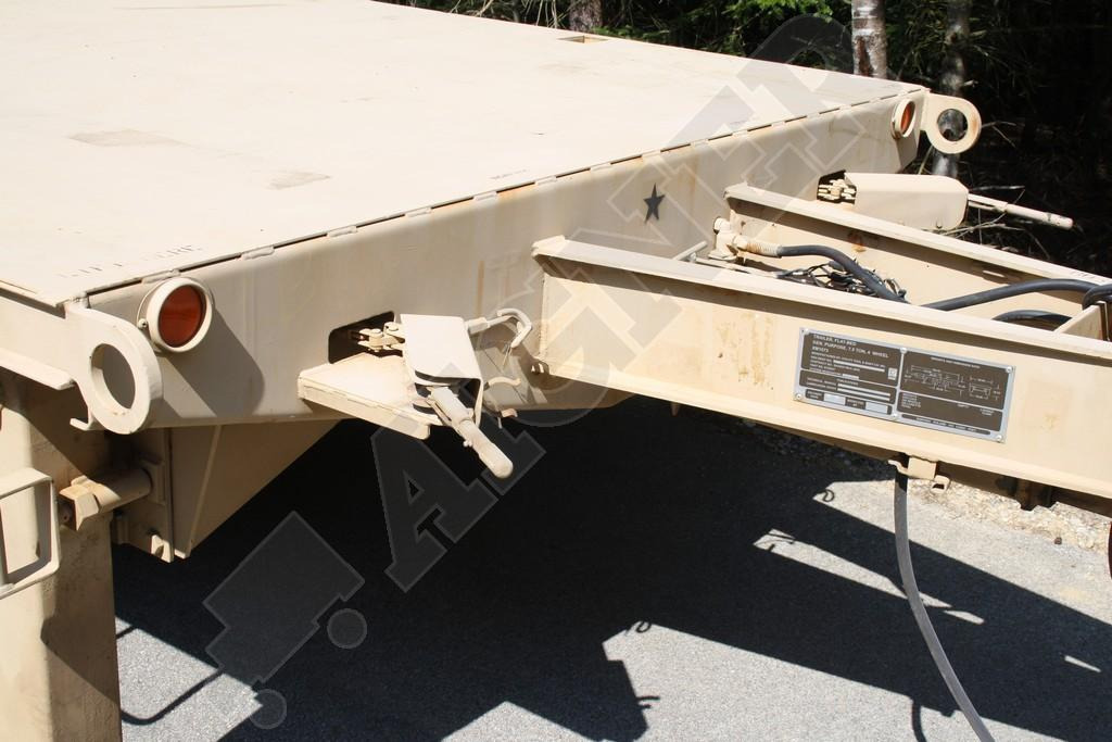 UTB (Utility, Tool and Body) XM1073 T/A - Dropside/ Flatbed trailer: picture 3 UTB (Utility, Tool and Body) XM1073 T/A - Dropside/ Flatbed trailer: picture 3