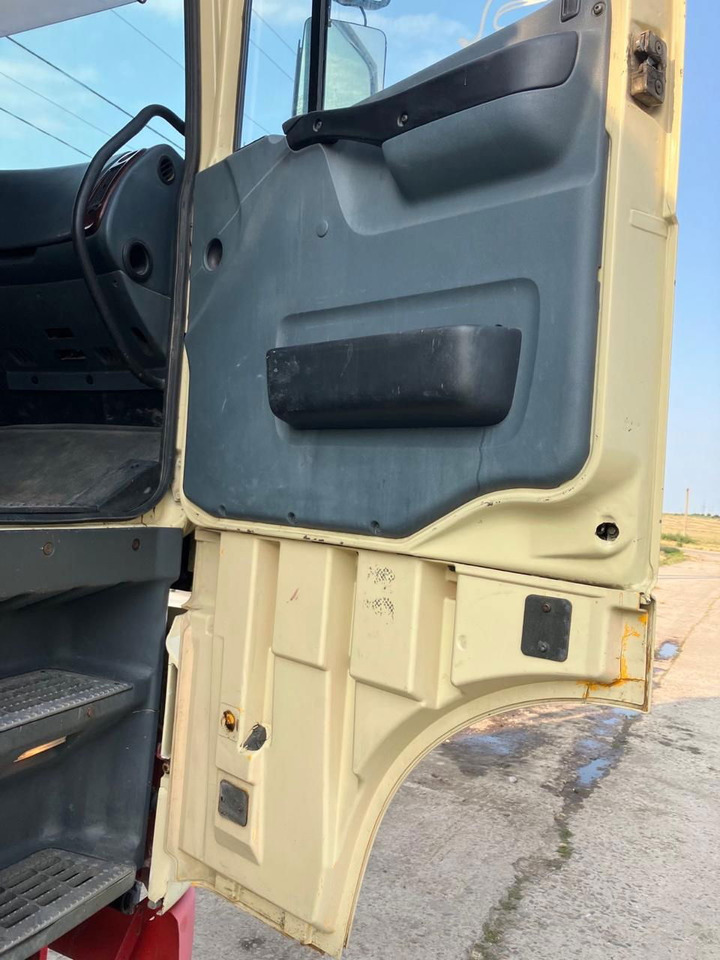 DAF XF 95 430 Platform - Cab chassis truck: picture 3 DAF XF 95 430 Platform - Cab chassis truck: picture 3