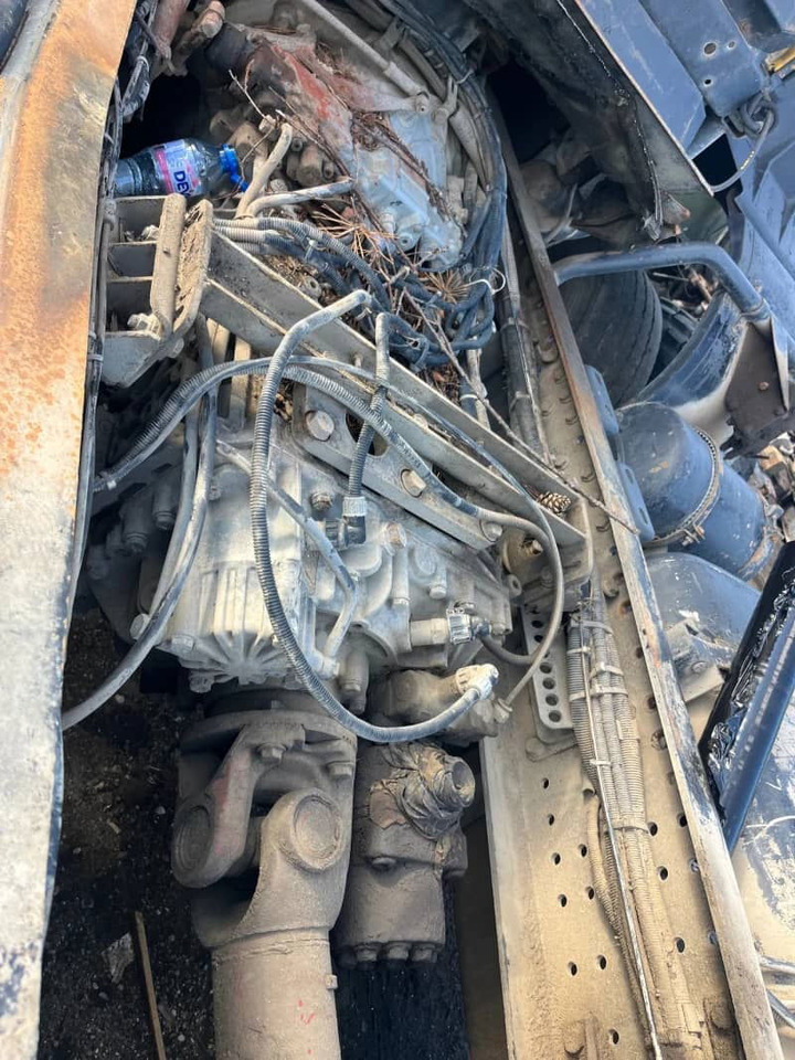 MAN 41.422 Tractor unit - Cab chassis truck: picture 4 MAN 41.422 Tractor unit - Cab chassis truck: picture 4