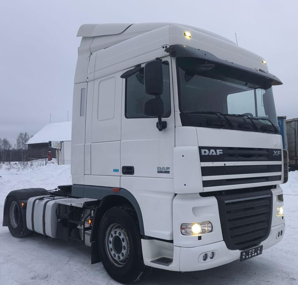 DAF XF 105 Tractor unit - Tractor unit: picture 1 DAF XF 105 Tractor unit - Tractor unit: picture 1