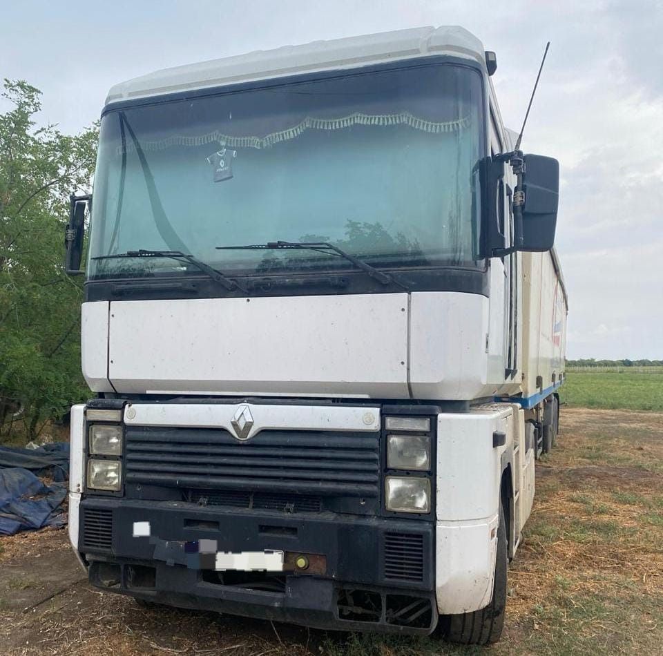 RENAULT Magnum 385 - Tractor unit: picture 1 RENAULT Magnum 385 - Tractor unit: picture 1