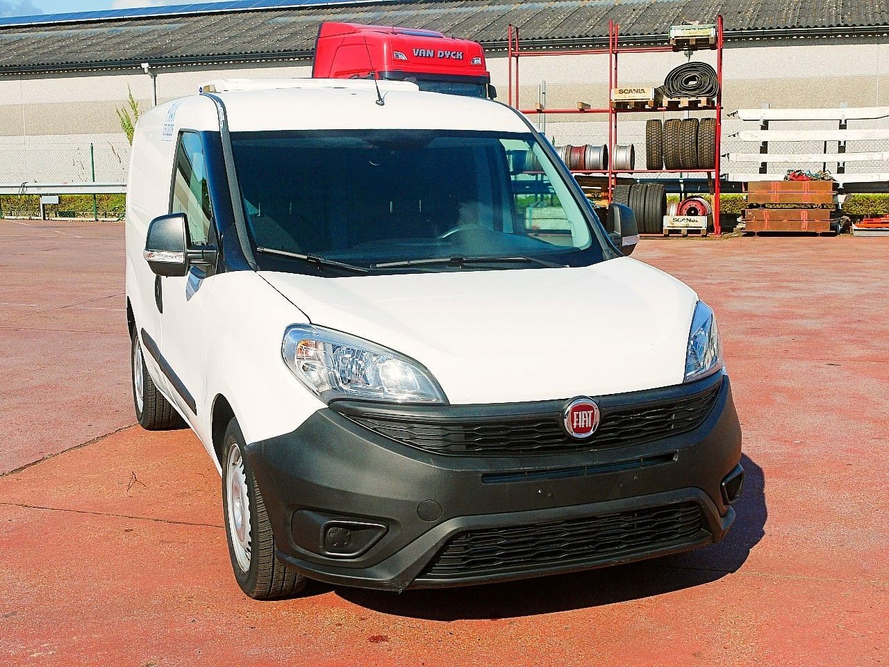 Fiat DOBLO 1.4 KUHLKASTENWAGEN CARRIER NEOS -20c E6 - Refrigerated delivery van: picture 1 Fiat DOBLO 1.4 KUHLKASTENWAGEN CARRIER NEOS -20c E6 - Refrigerated delivery van: picture 1