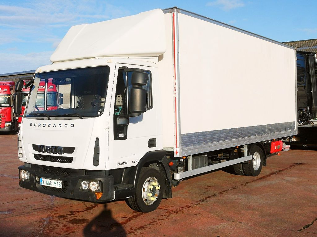 Iveco 100E18 EUROCARGO MEUBEL KOFFER LBW 181tkm - Box truck: picture 4 Iveco 100E18 EUROCARGO MEUBEL KOFFER LBW 181tkm - Box truck: picture 4