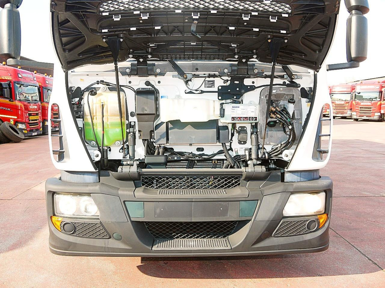 Refrigerator truck Iveco 140E18 FLEISH KUHLKOFFER CARRIER SUPRA 550 LBW: picture 16