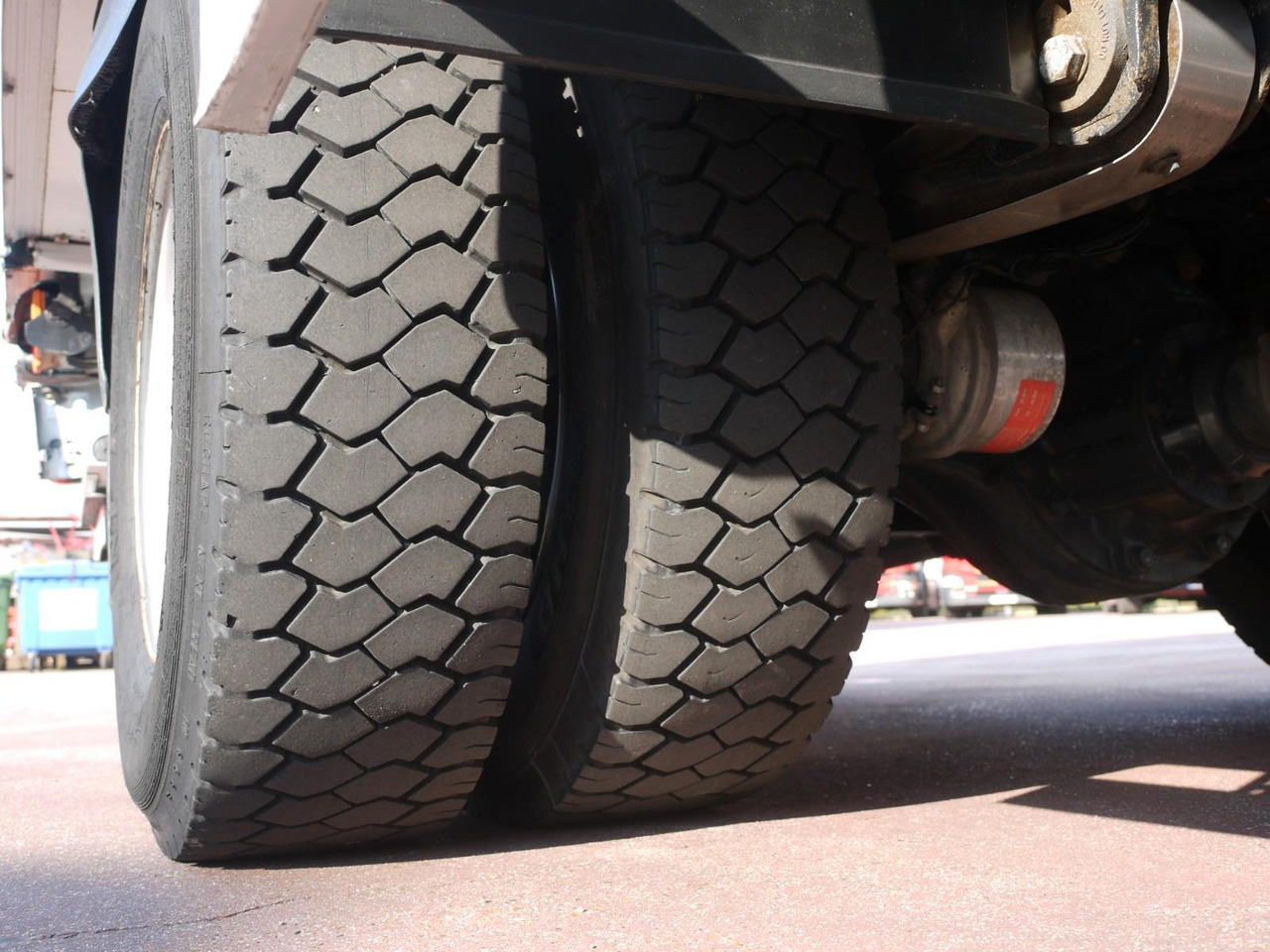 Refrigerator truck Iveco 140E18 FLEISH KUHLKOFFER CARRIER SUPRA 550 LBW: picture 19