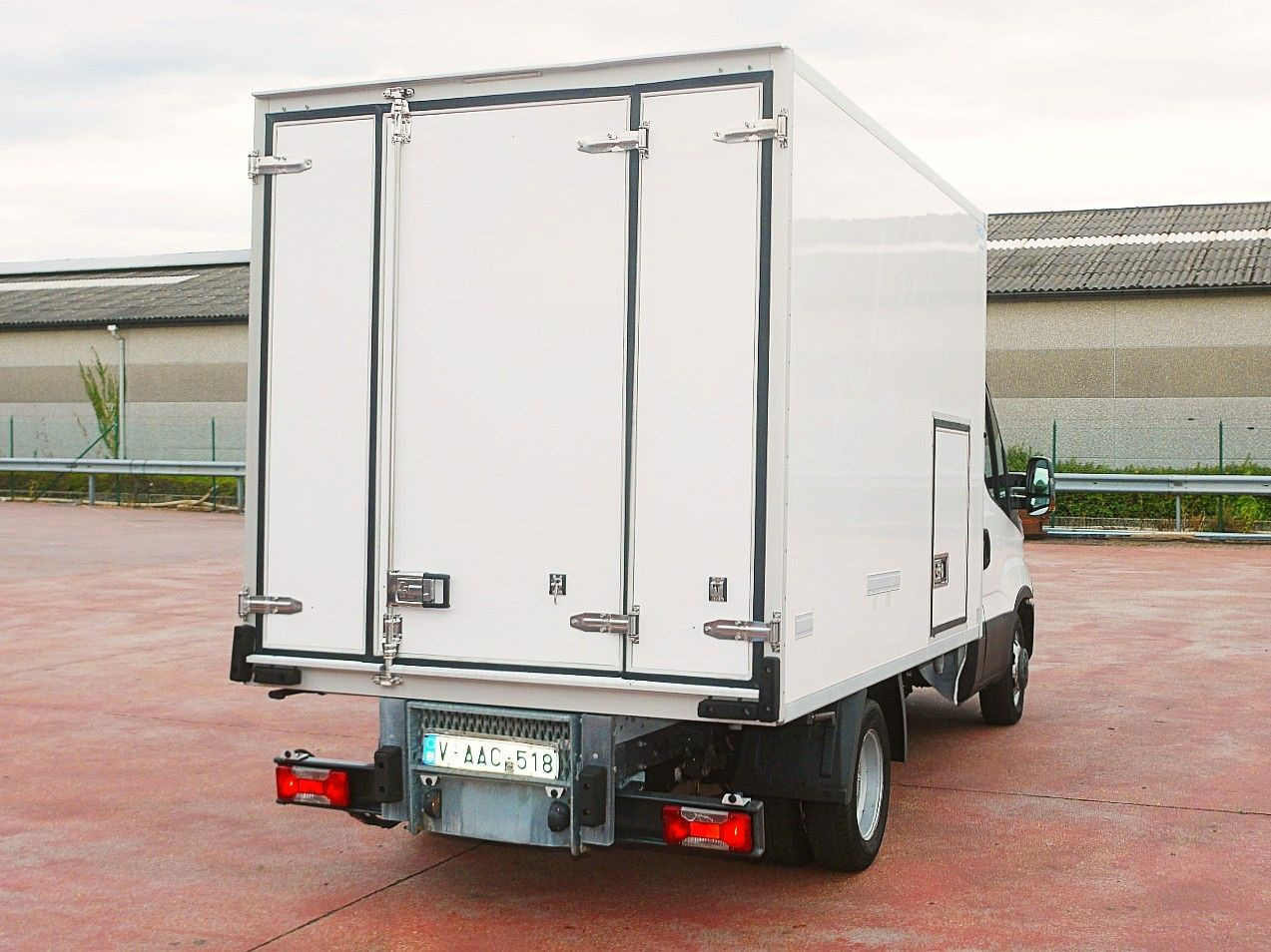 Iveco 35C13 DAILY KUHLKOFFER CARRIER XARIOS 600 - Refrigerated delivery van: picture 5 Iveco 35C13 DAILY KUHLKOFFER CARRIER XARIOS 600 - Refrigerated delivery van: picture 5