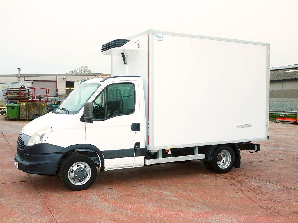 Iveco 35C13 DAILY KUHLKOFFER + FLEISH HAKEN RELEC -20C - Refrigerated delivery van: picture 3 Iveco 35C13 DAILY KUHLKOFFER + FLEISH HAKEN RELEC -20C - Refrigerated delivery van: picture 3