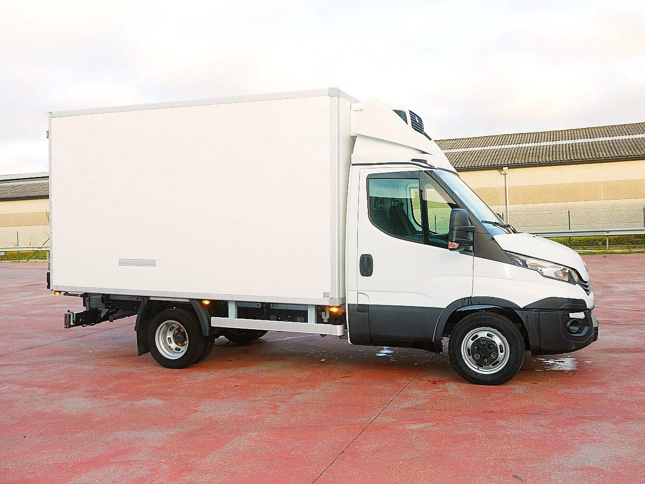 Iveco 35C14 DAILY KUHLKOFFER CARRIER PULSOR 500 171tk - Refrigerated delivery van: picture 3 Iveco 35C14 DAILY KUHLKOFFER CARRIER PULSOR 500 171tk - Refrigerated delivery van: picture 3