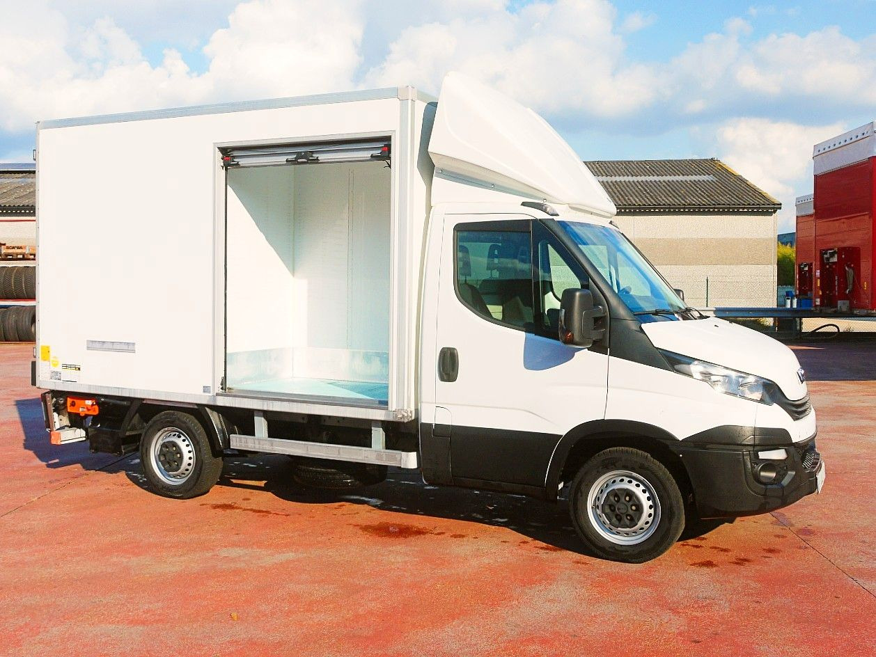 Iveco 35S14 DAILY ISOTHERMKOFFER LADEBORDWAND luft fed - Refrigerated delivery van: picture 3 Iveco 35S14 DAILY ISOTHERMKOFFER LADEBORDWAND luft fed - Refrigerated delivery van: picture 3