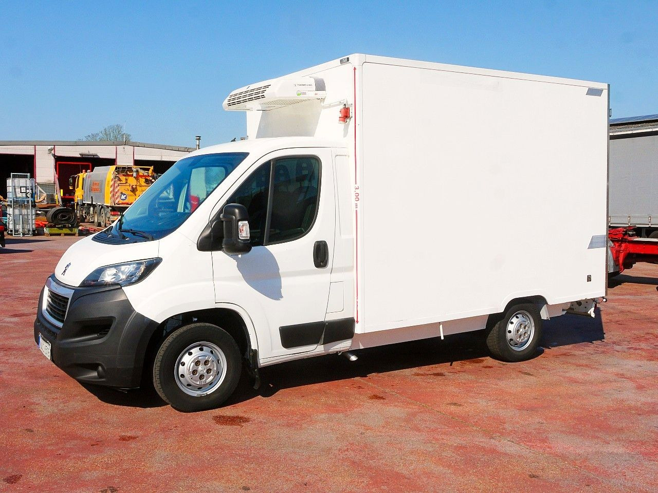 Peugeot BOXER KUHLKOFFER THERMOKING V200 MULTI -20C A/C - Refrigerated delivery van: picture 4 Peugeot BOXER KUHLKOFFER THERMOKING V200 MULTI -20C A/C - Refrigerated delivery van: picture 4