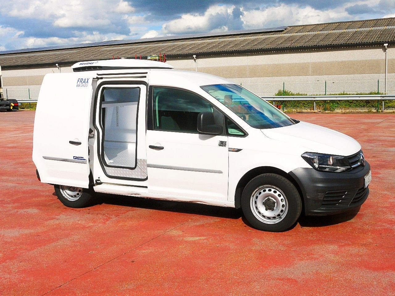 Volkswagen CADDY 2.0 KONVEKTA -2c  A/C €6 - Refrigerated delivery van: picture 3 Volkswagen CADDY 2.0 KONVEKTA -2c  A/C €6 - Refrigerated delivery van: picture 3