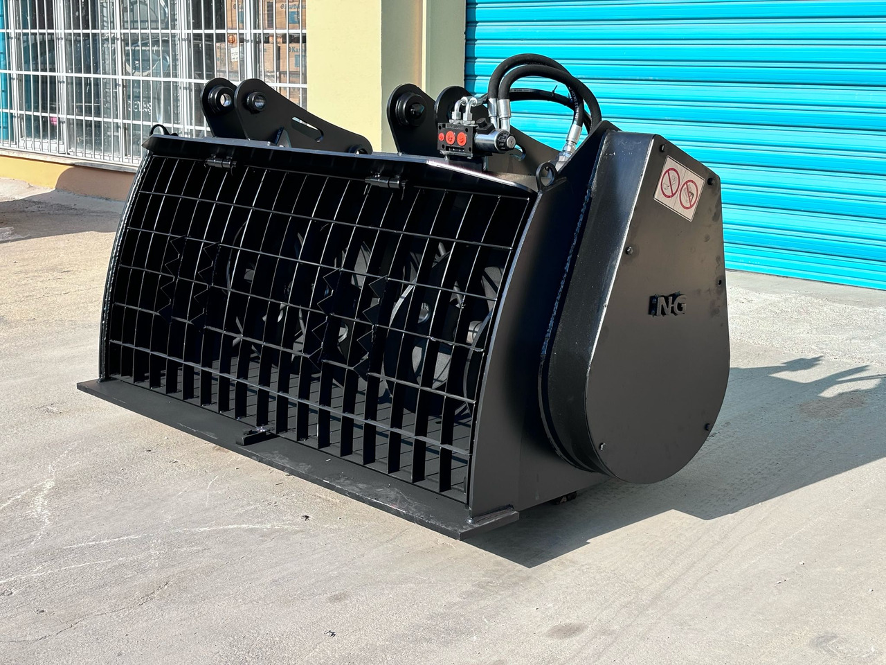 New Loader bucket for Loader CONCRETE MIXING BUCKET - NG ATTACHMENTS: picture 7