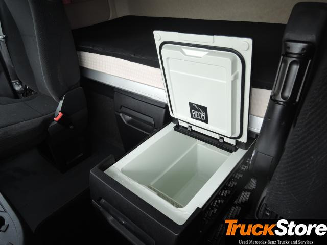 Tractor unit Mercedes-Benz Actros 1845 LS: picture 9 Tractor unit Mercedes-Benz Actros 1845 LS: picture 9