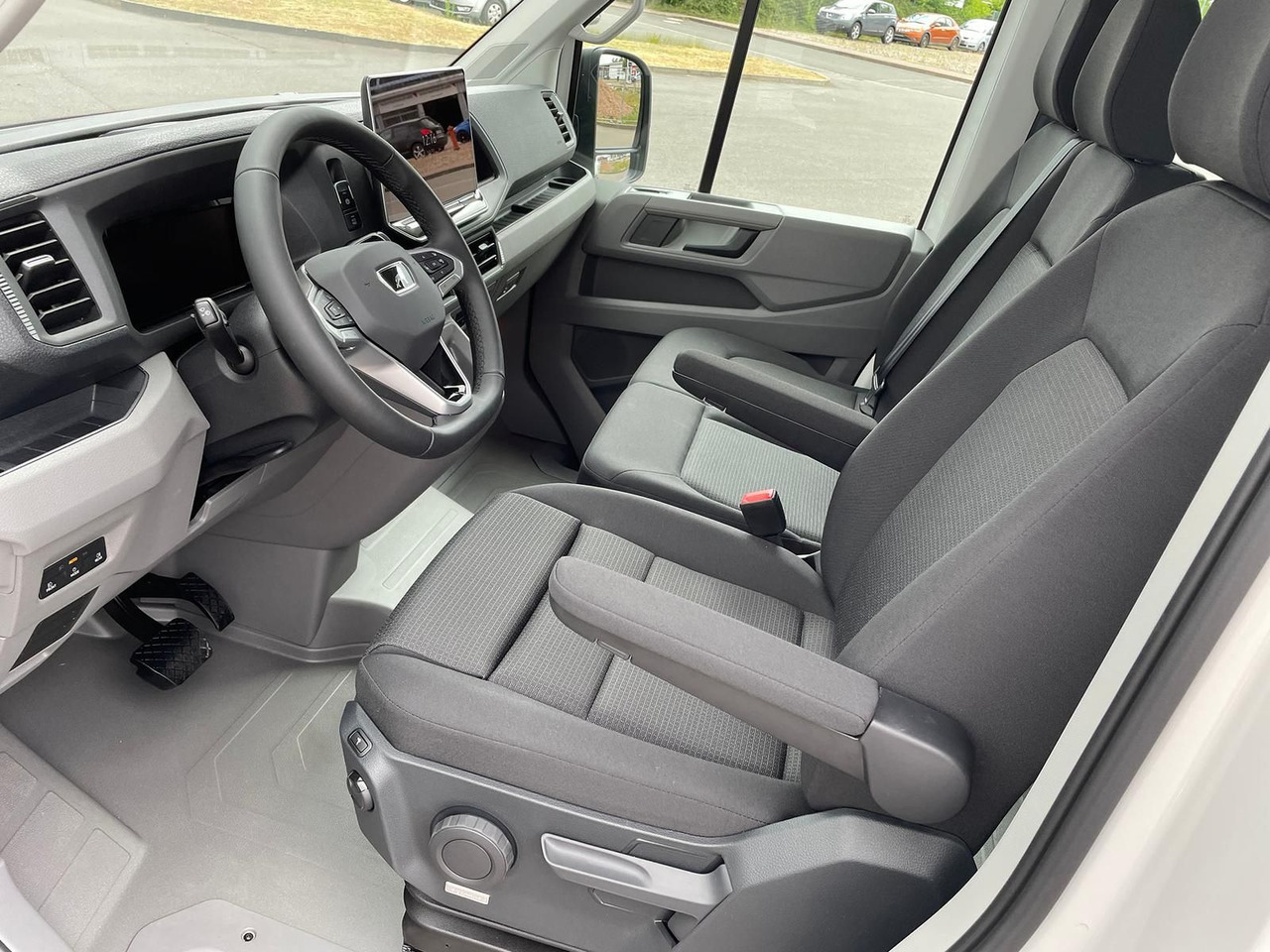 Open body delivery van, Combi van MAN TGE 3.160 Pritsche DOKA MR HECK AHK 3.5t ACC NAV: picture 30 Open body delivery van, Combi van MAN TGE 3.160 Pritsche DOKA MR HECK AHK 3.5t ACC NAV: picture 30