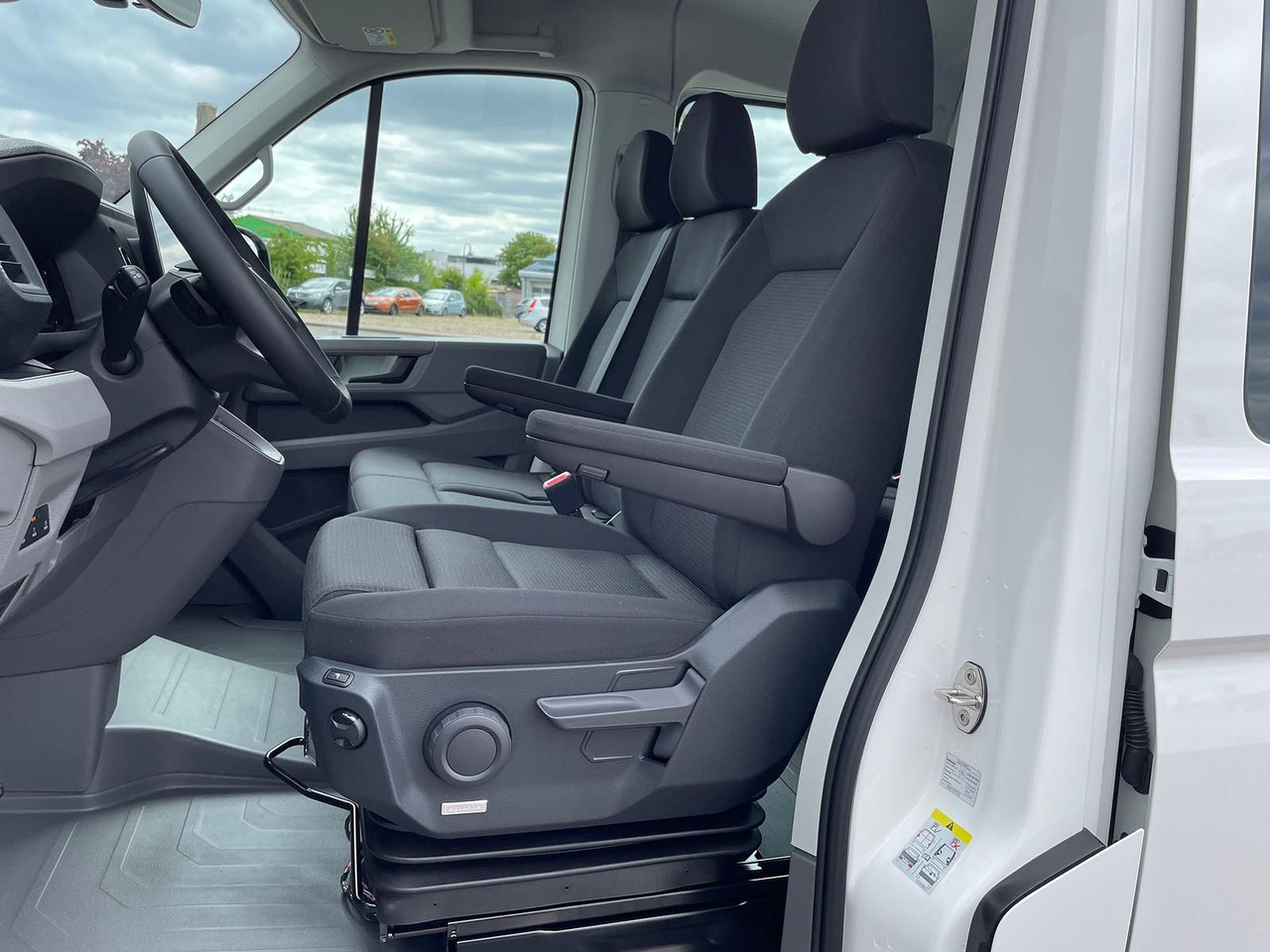 Open body delivery van, Combi van MAN TGE 3.160 Pritsche DOKA MR HECK AHK 3.5t ACC NAV: picture 20 Open body delivery van, Combi van MAN TGE 3.160 Pritsche DOKA MR HECK AHK 3.5t ACC NAV: picture 20