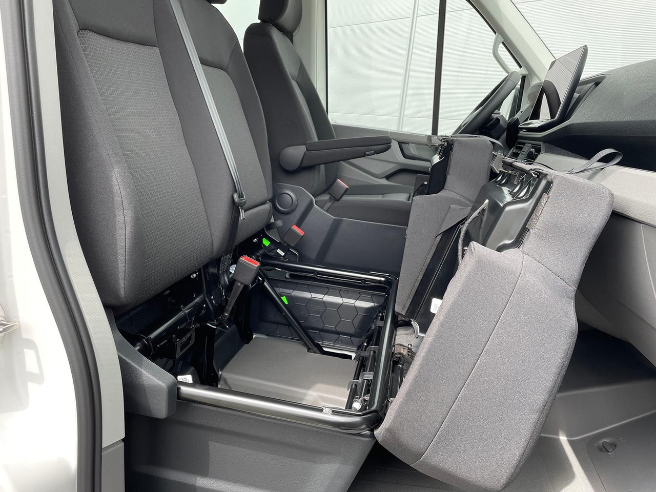 Open body delivery van, Combi van MAN TGE 3.160 Pritsche DOKA MR HECK AHK 3.5t ACC NAV: picture 24 Open body delivery van, Combi van MAN TGE 3.160 Pritsche DOKA MR HECK AHK 3.5t ACC NAV: picture 24