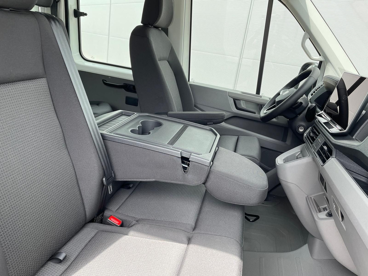 Open body delivery van, Combi van MAN TGE 3.160 Pritsche DOKA MR HECK AHK 3.5t ACC NAV: picture 25 Open body delivery van, Combi van MAN TGE 3.160 Pritsche DOKA MR HECK AHK 3.5t ACC NAV: picture 25