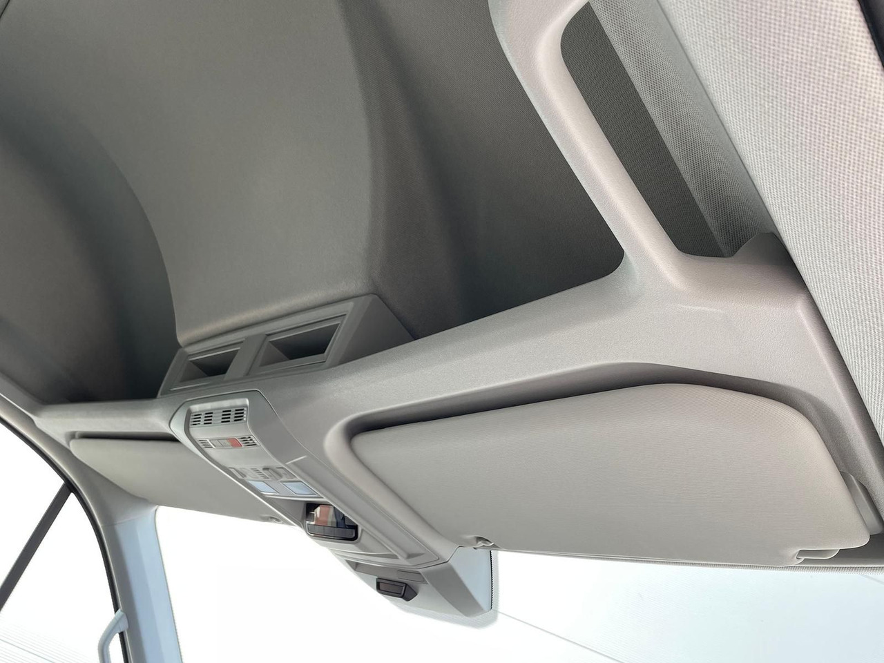New Combi van MAN TGE 3.180 L3H3 MIXTO 4x4 LED TEMPOMAT SITZHZ NAV: picture 31