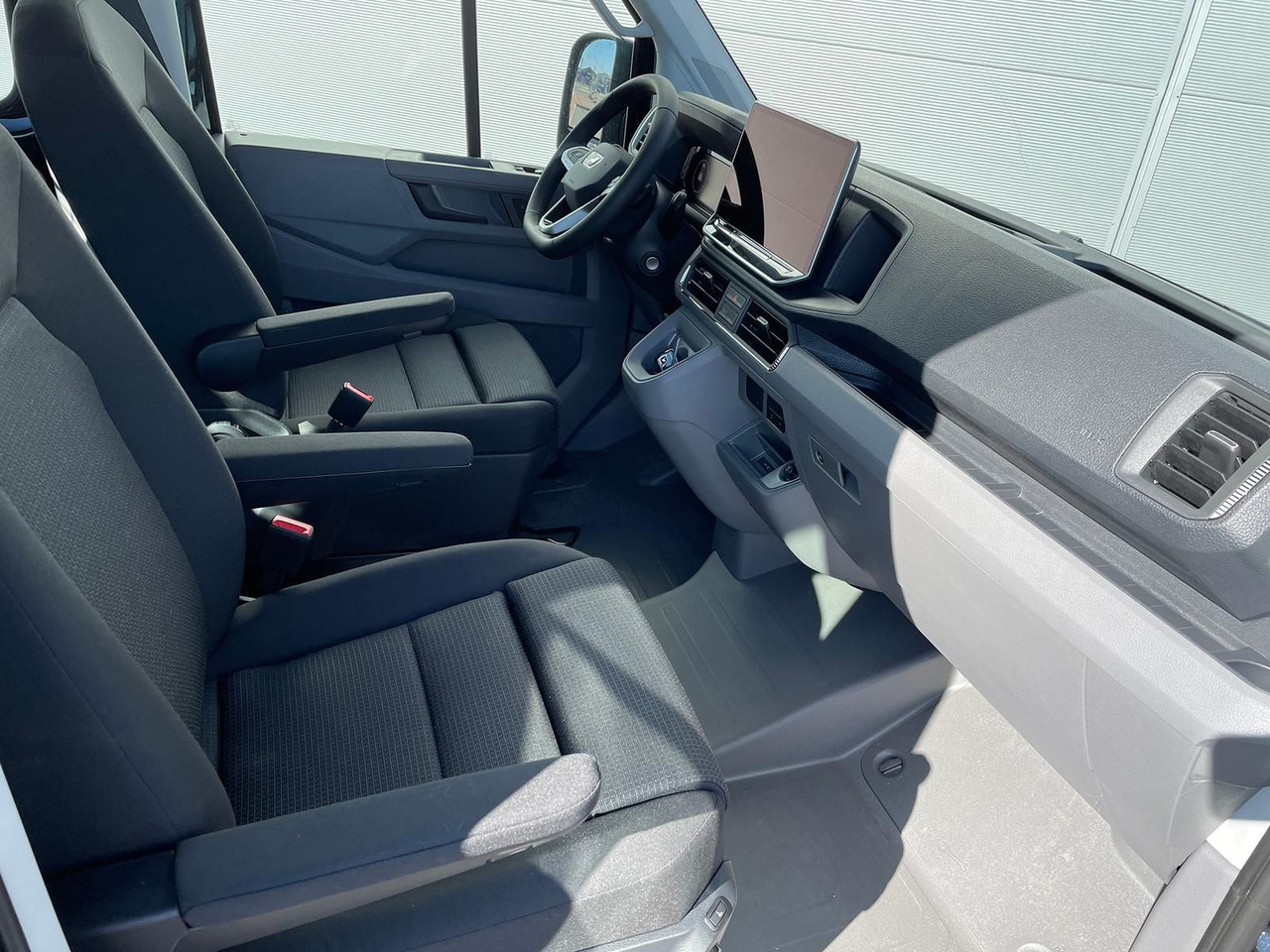 Open body delivery van, Combi van MAN TGE 3.180 Pritsche DOKA LR 4x4 ACC LED DIFF-SPER: picture 15