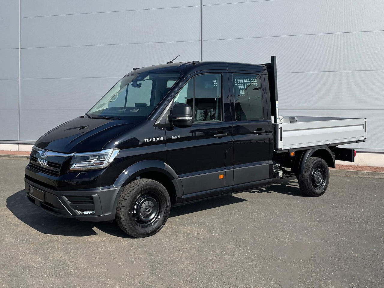 MAN TGE 3.180 Pritsche DOKA MR 4x4 ACC LED DIFF-SPER - Open body delivery van, Combi van: picture 1 MAN TGE 3.180 Pritsche DOKA MR 4x4 ACC LED DIFF-SPER - Open body delivery van, Combi van: picture 1