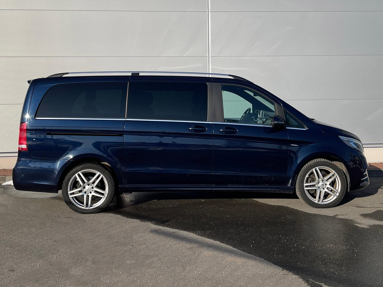 Mercedes-Benz V 250 Avantgarde Edition 4M STANDHZ AHK LEDER - Minibus, Passenger van: picture 5 Mercedes-Benz V 250 Avantgarde Edition 4M STANDHZ AHK LEDER - Minibus, Passenger van: picture 5