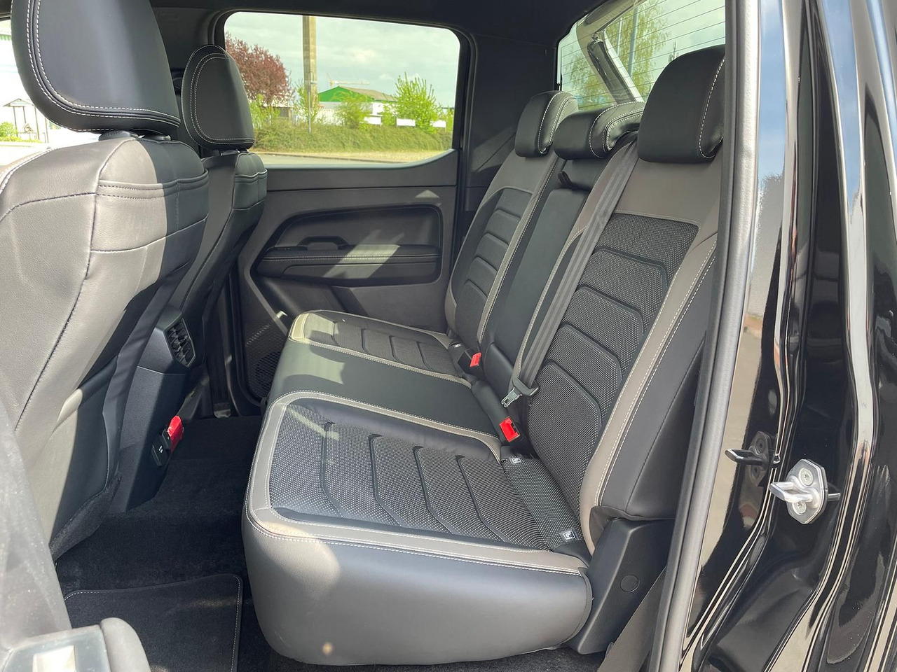 SUV Volkswagen Amarok 3.0 V6 TDI Aventura DOKA 4M LEDER AHK: picture 13