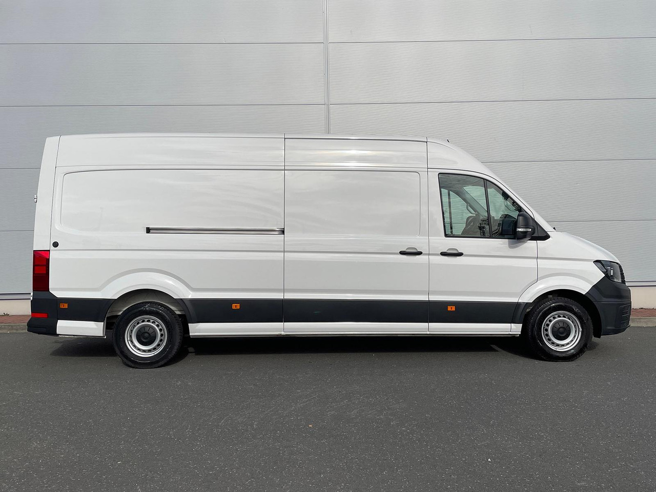 Volkswagen Crafter Kasten 35 L4H3 KAMERA PDC DAB KLIMA MFL - Passenger van: picture 5 Volkswagen Crafter Kasten 35 L4H3 KAMERA PDC DAB KLIMA MFL - Passenger van: picture 5