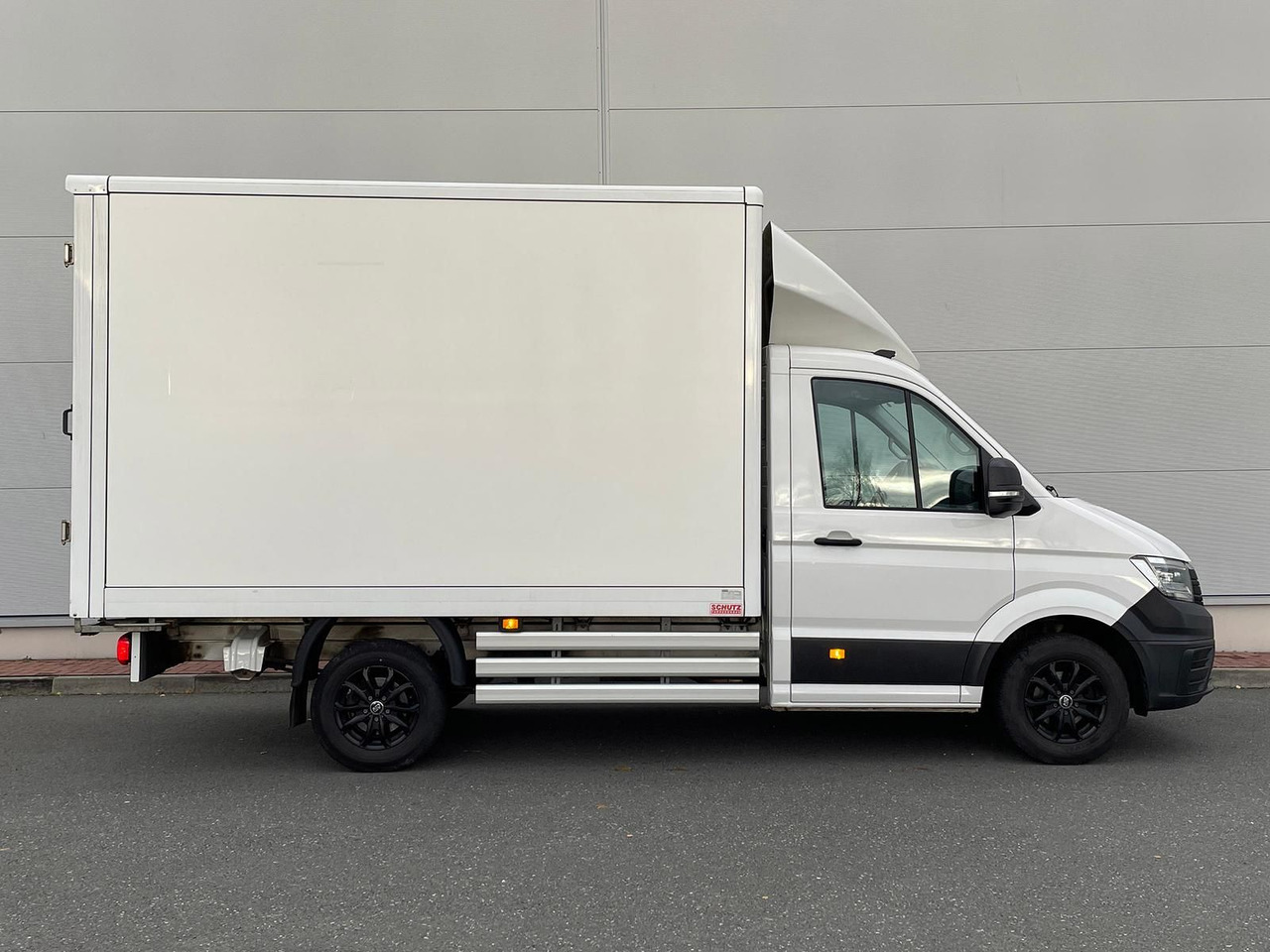Volkswagen Crafter Koffer mittellang LED DAB SITZH - Closed box van: picture 5 Volkswagen Crafter Koffer mittellang LED DAB SITZH - Closed box van: picture 5