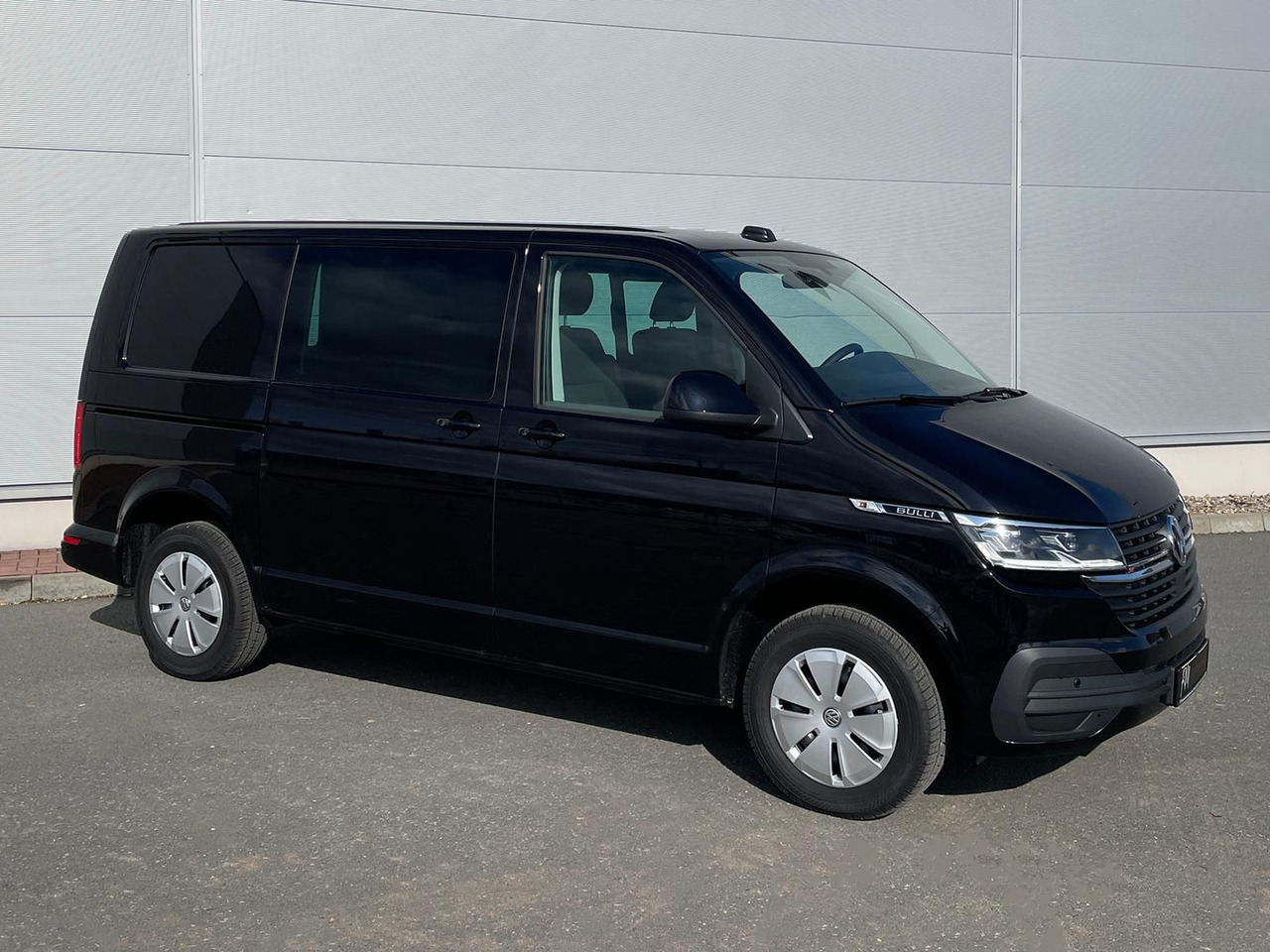 Volkswagen T6.1 Transporter Kasten 4M ACC PDC KAMERA STANDH - Passenger van: picture 2 Volkswagen T6.1 Transporter Kasten 4M ACC PDC KAMERA STANDH - Passenger van: picture 2