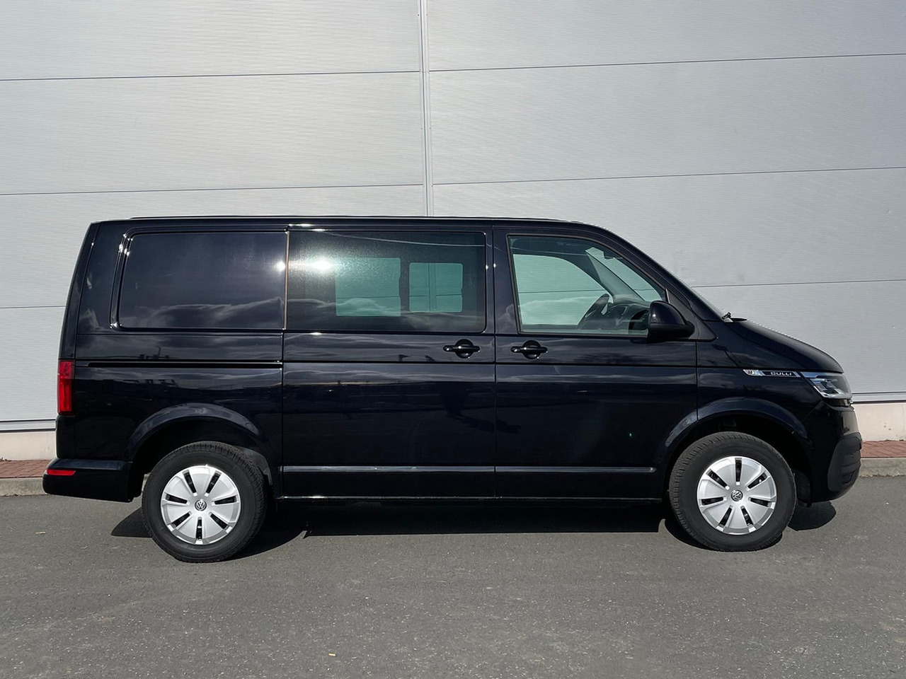 Volkswagen T6.1 Transporter Kasten 4M ACC PDC KAMERA STANDH - Passenger van: picture 5 Volkswagen T6.1 Transporter Kasten 4M ACC PDC KAMERA STANDH - Passenger van: picture 5