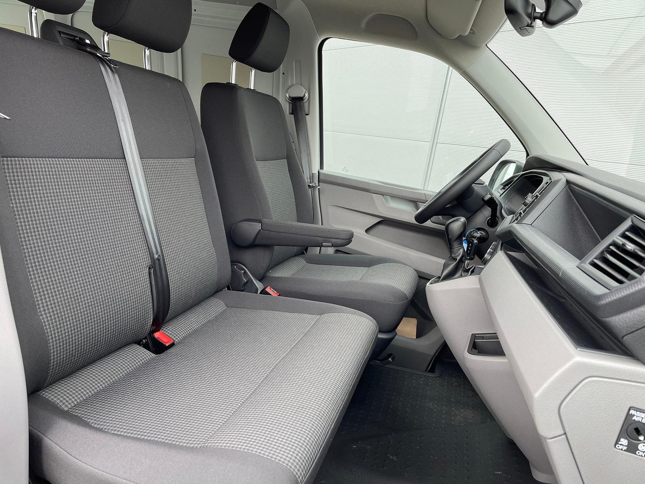 Panel van Volkswagen T6.1 Transporter Mixto lang 4M MFL LED TEMPOMAT: picture 18