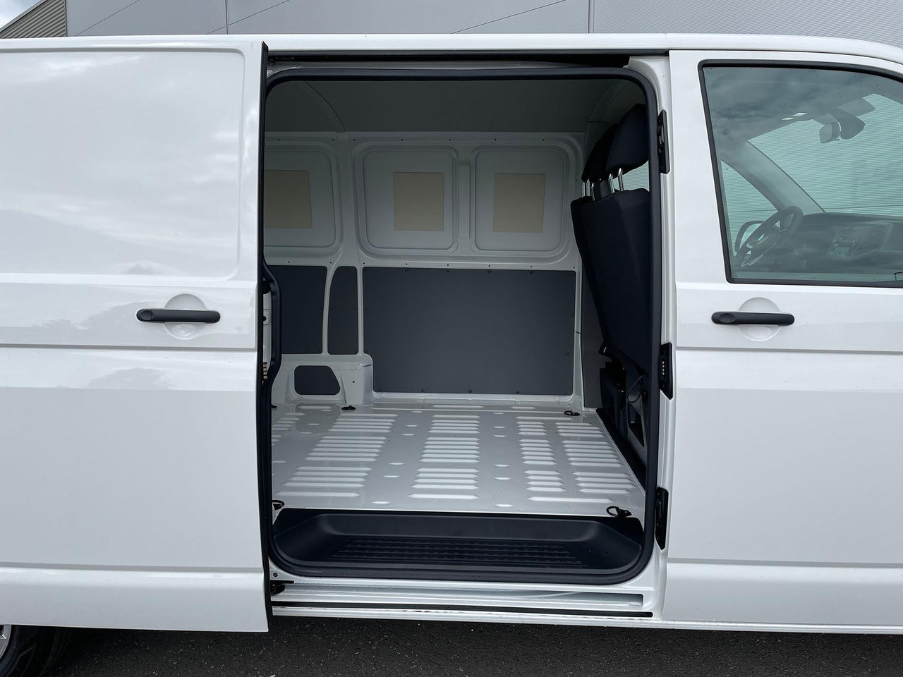 Panel van Volkswagen T6.1 Transporter Mixto lang 4M MFL LED TEMPOMAT: picture 9