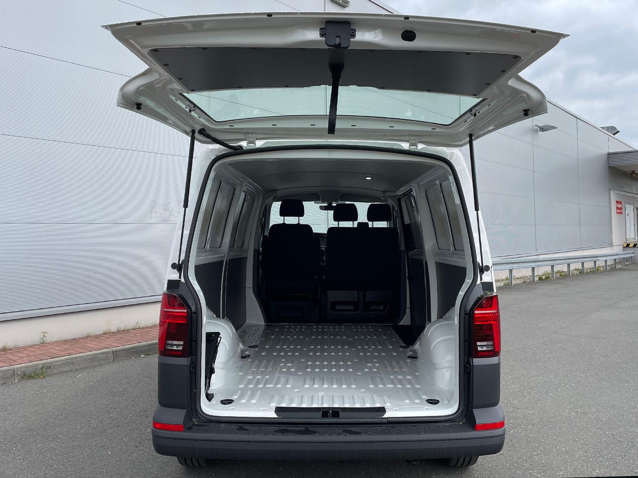 Panel van Volkswagen T6.1 Transporter Mixto lang 4M MFL LED TEMPOMAT: picture 28