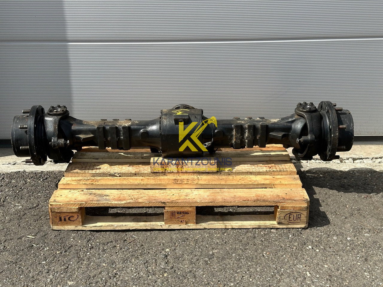 Dana Spicer Vorderachse-Planetenachse Typ:211/233-004. Kramer-Nr.1000304468. Ratio:1/13,714 #1000304468.03# - Axle and parts for Loader: picture 4 Dana Spicer Vorderachse-Planetenachse Typ:211/233-004. Kramer-Nr.1000304468. Ratio:1/13,714 #1000304468.03# - Axle and parts for Loader: picture 4